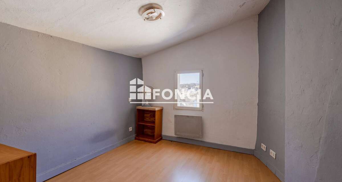 Maison de village t3 plus coin mezzanine - secteur calme proche centre ville - cogolin - photo 6