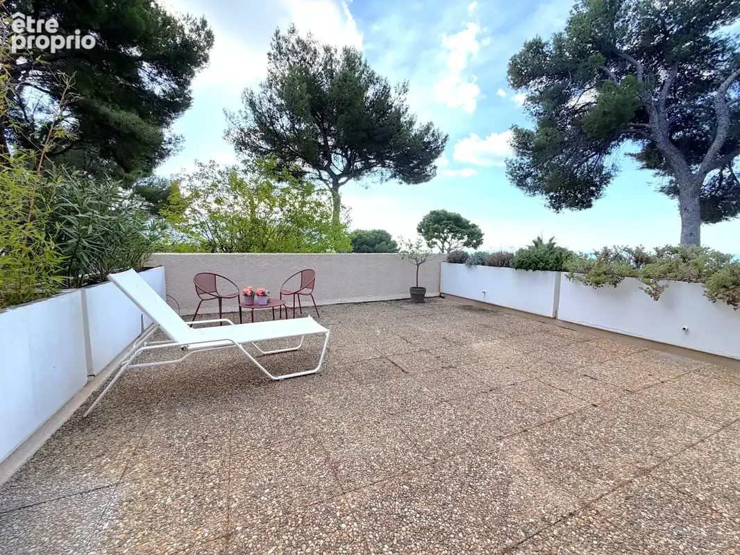 Cassis - T4 en duplex avec jardin privatif et garage dans résidence fermée - photo 11