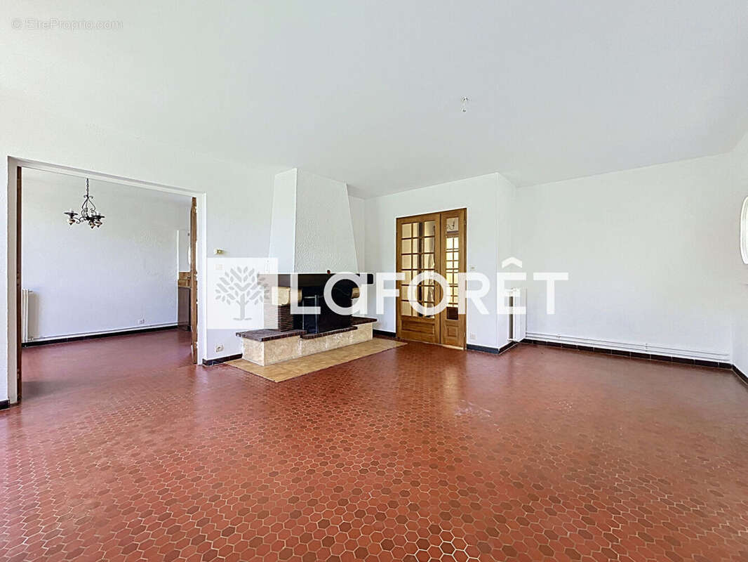 Maison 6 pièces 124m2 Cesson Bourg - photo 2