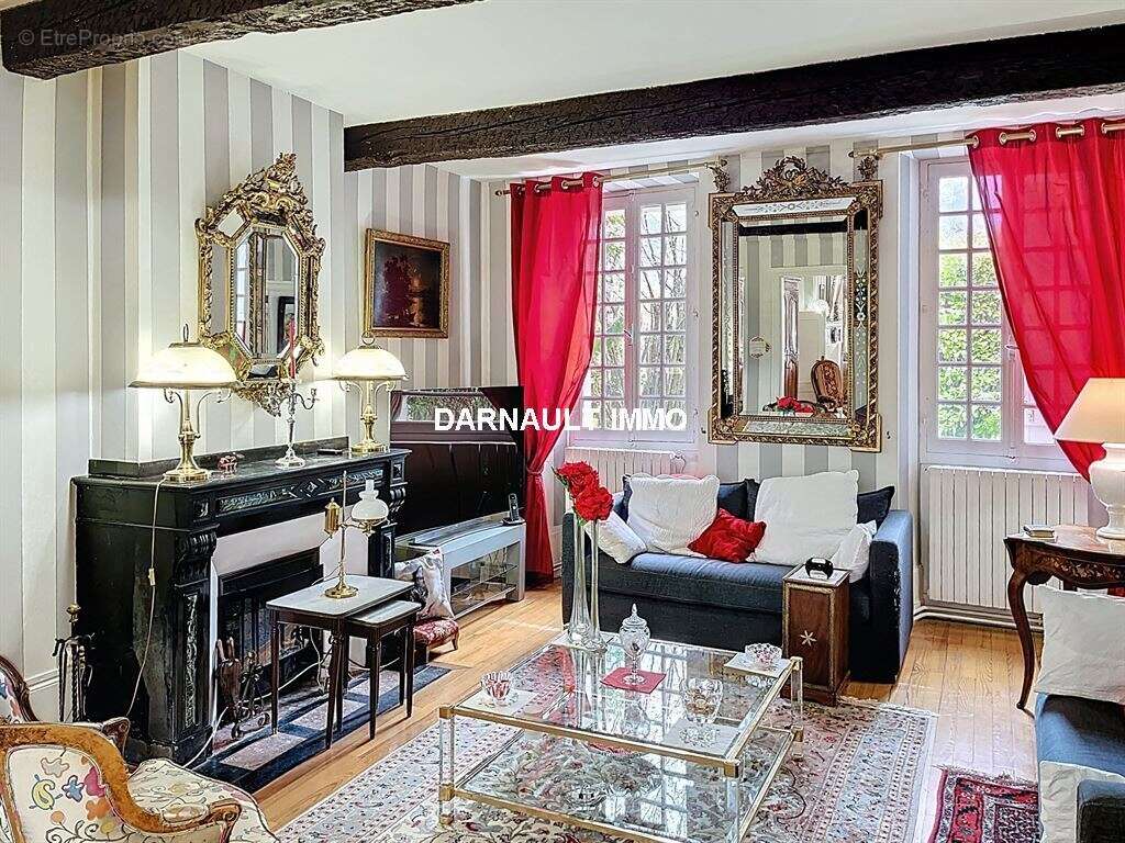 Maison à MONTESQUIEU-VOLVESTRE