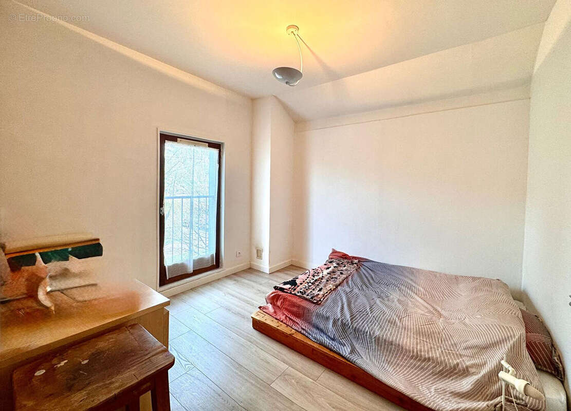 VIRY : Maison familiale lumineuse de 130 m² avec jardin au calme - photo 11