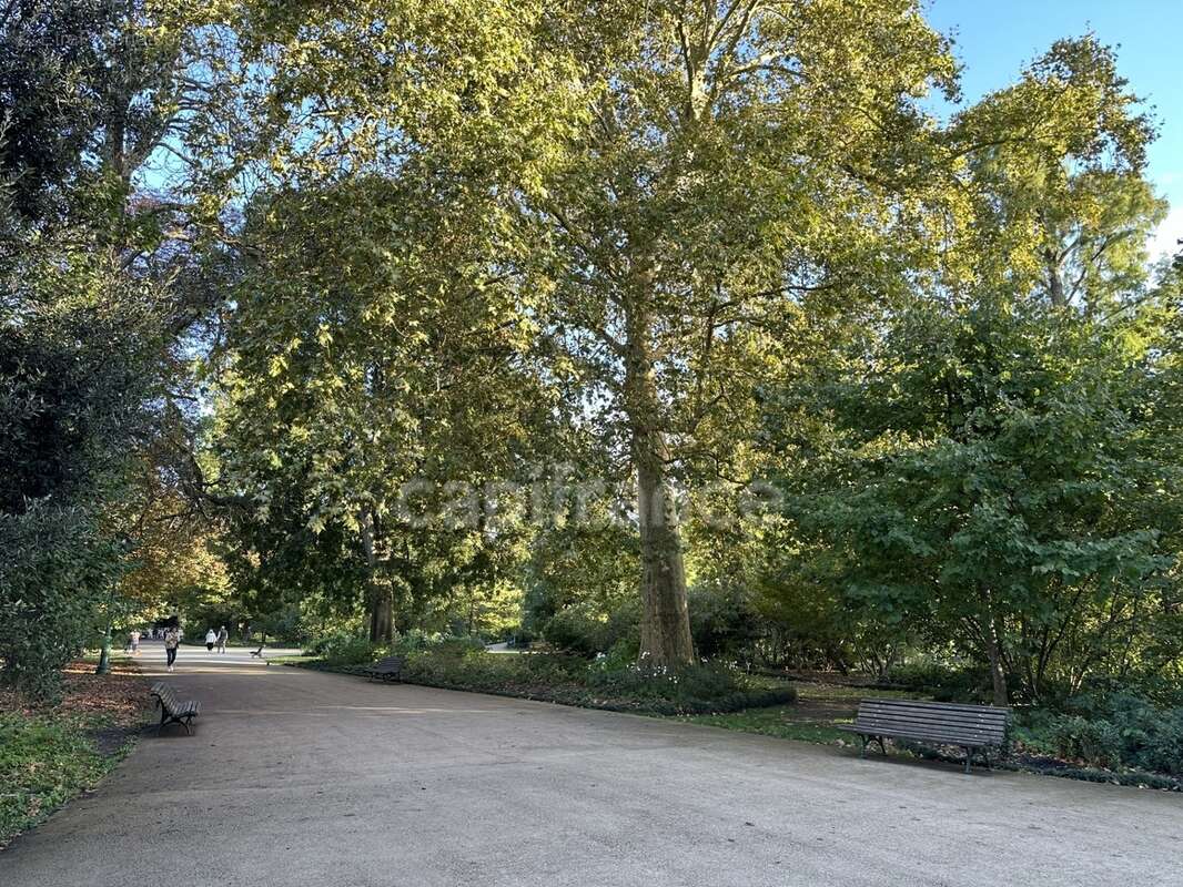 Appartement à vendre 3/ 4 avec balcon immeuble pierre Jardin public  BORDEAUX (33) - photo 18