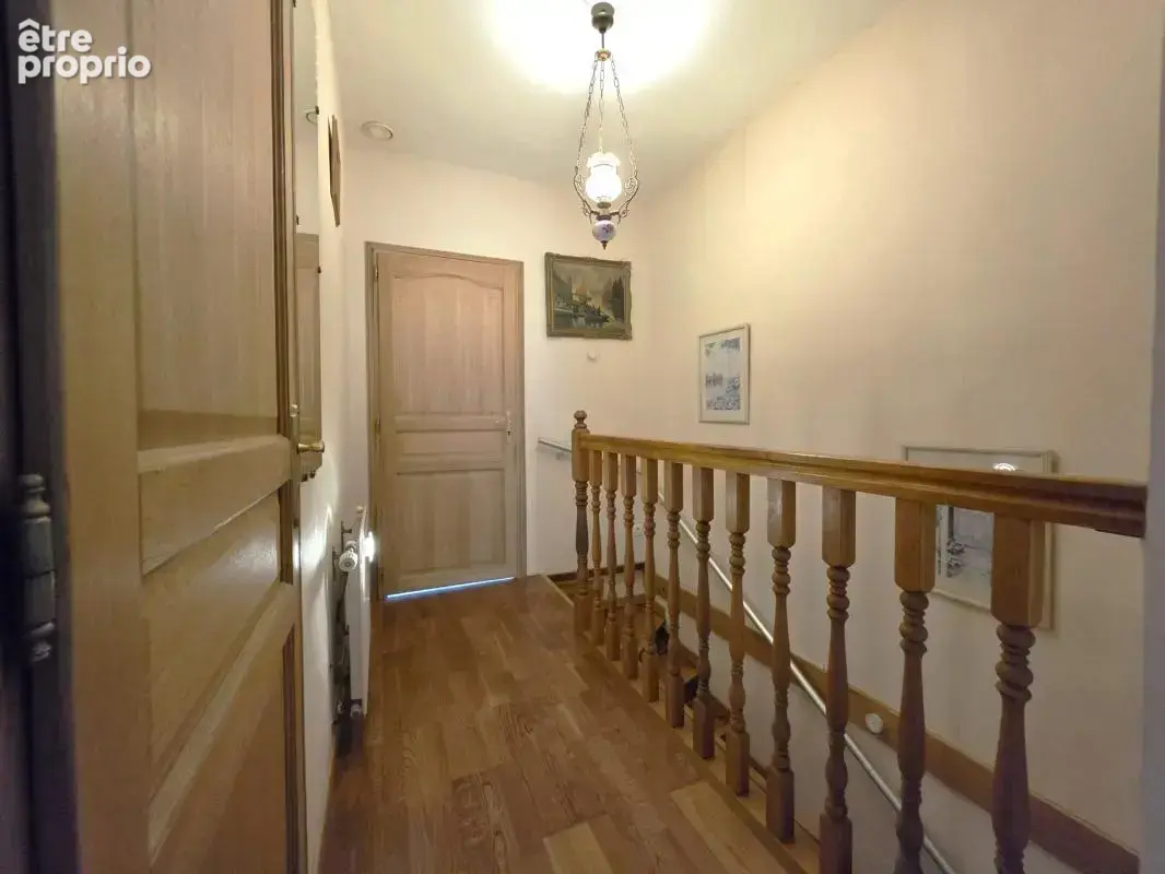 Maison individuelle 160m² avec 2 garages et jardin clos - photo 13