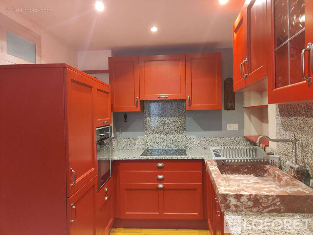 Maison dans la cité médiévale. - photo 3