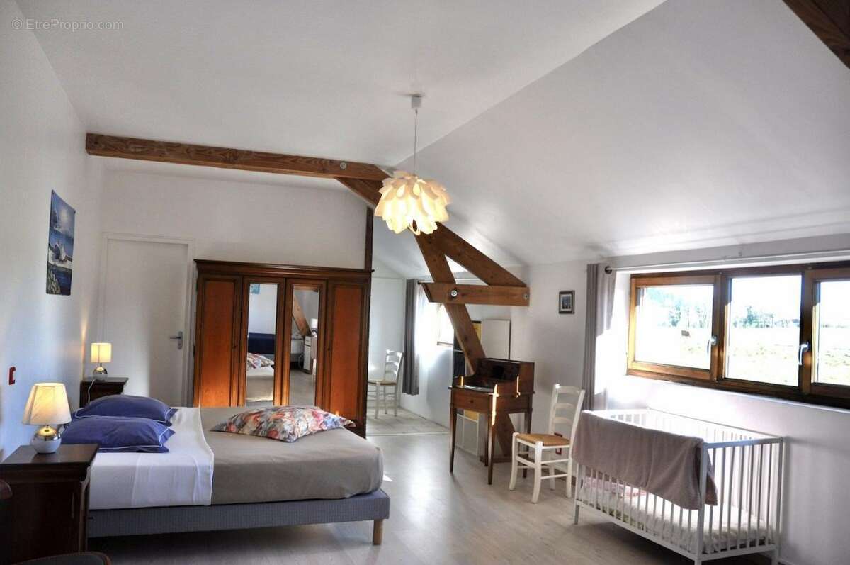 Maison à SAINT-PRIEST-LA-FEUILLE
