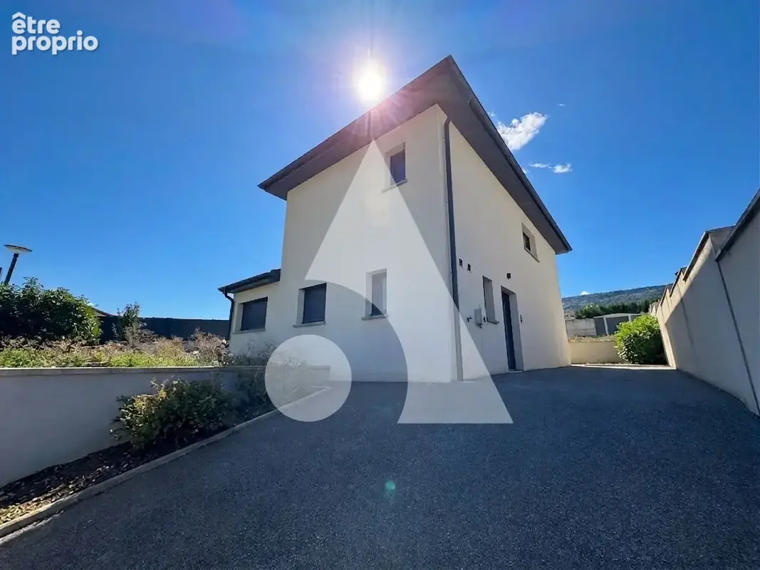 Maison à BELLEGARDE-SUR-VALSERINE