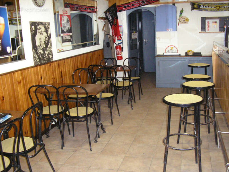 Commerce à THOARD