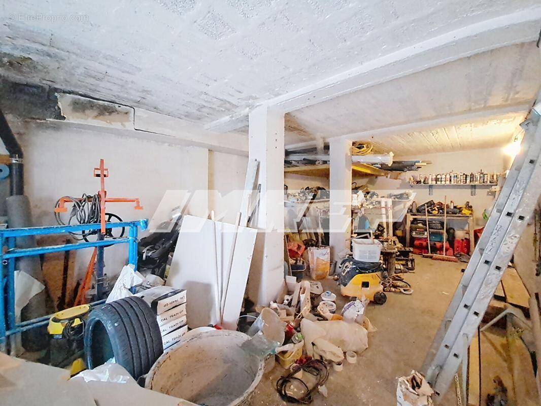 Parking à MARSEILLE-10E