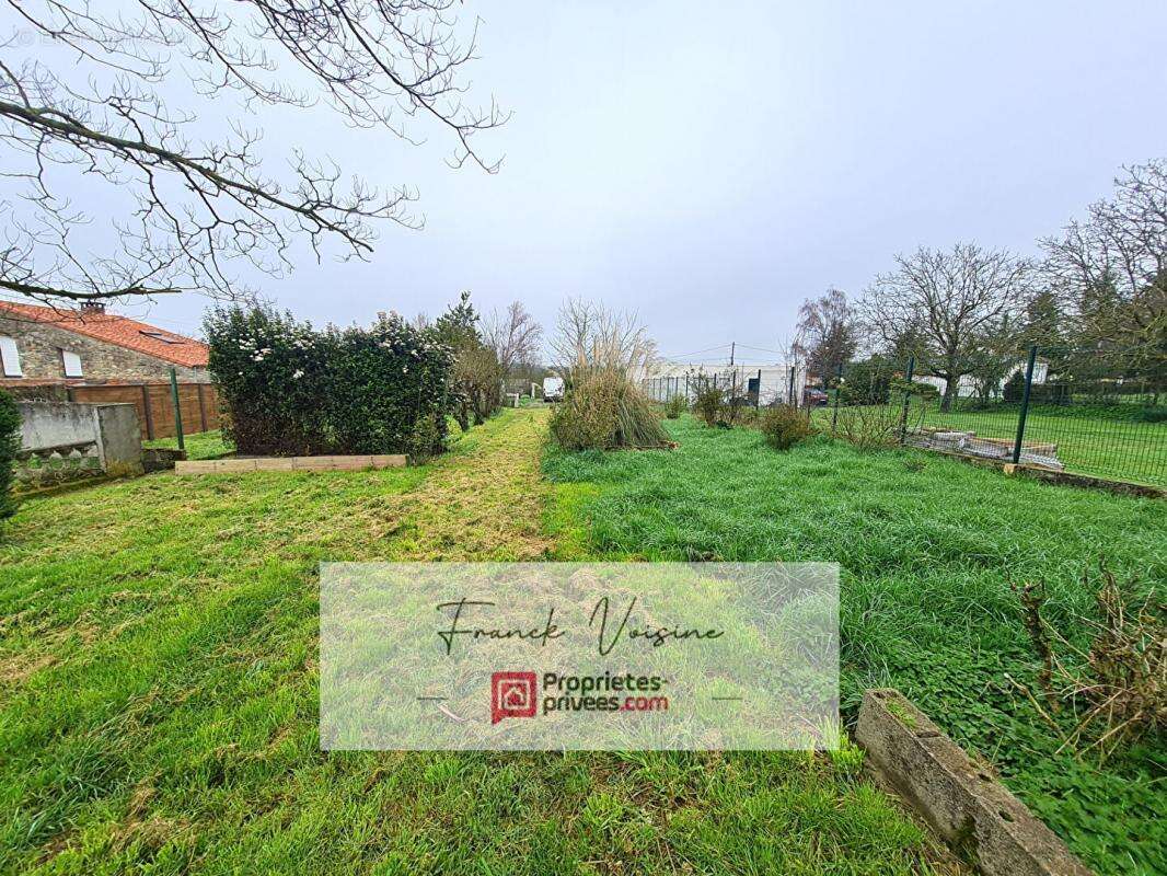 A VENDRE à Saint Vincent Sterlanges - Maison de 94 m2 avec 3 chambres sur un terrain clos de 1528 m2 env - photo 8