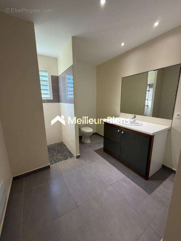 Maison à PETIT-BOURG