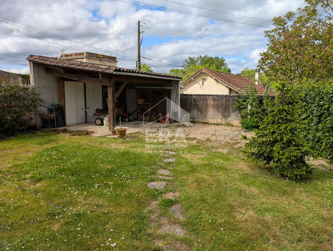 Maison à MONTPON-MENESTEROL