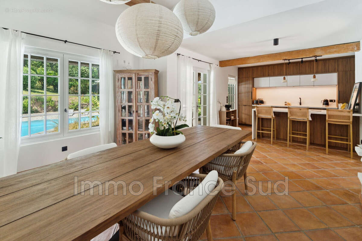 Maison à LA GARDE-FREINET