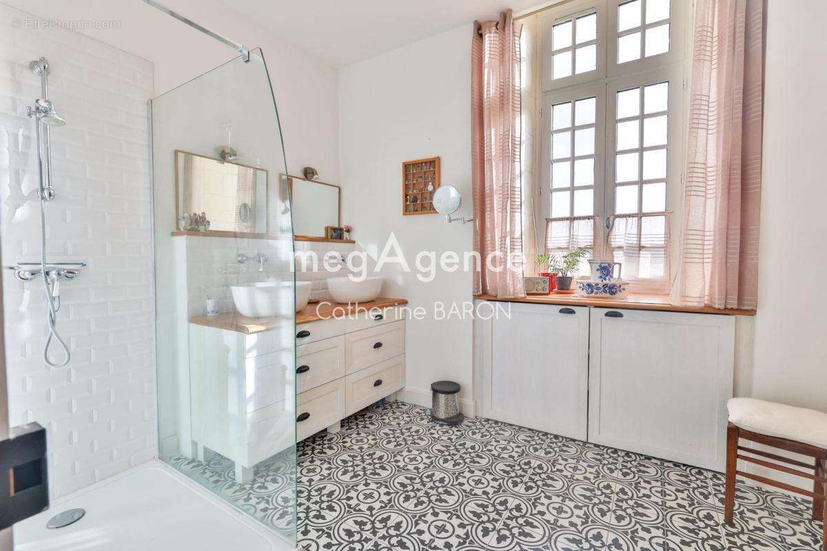 Appartement à LE DOUHET