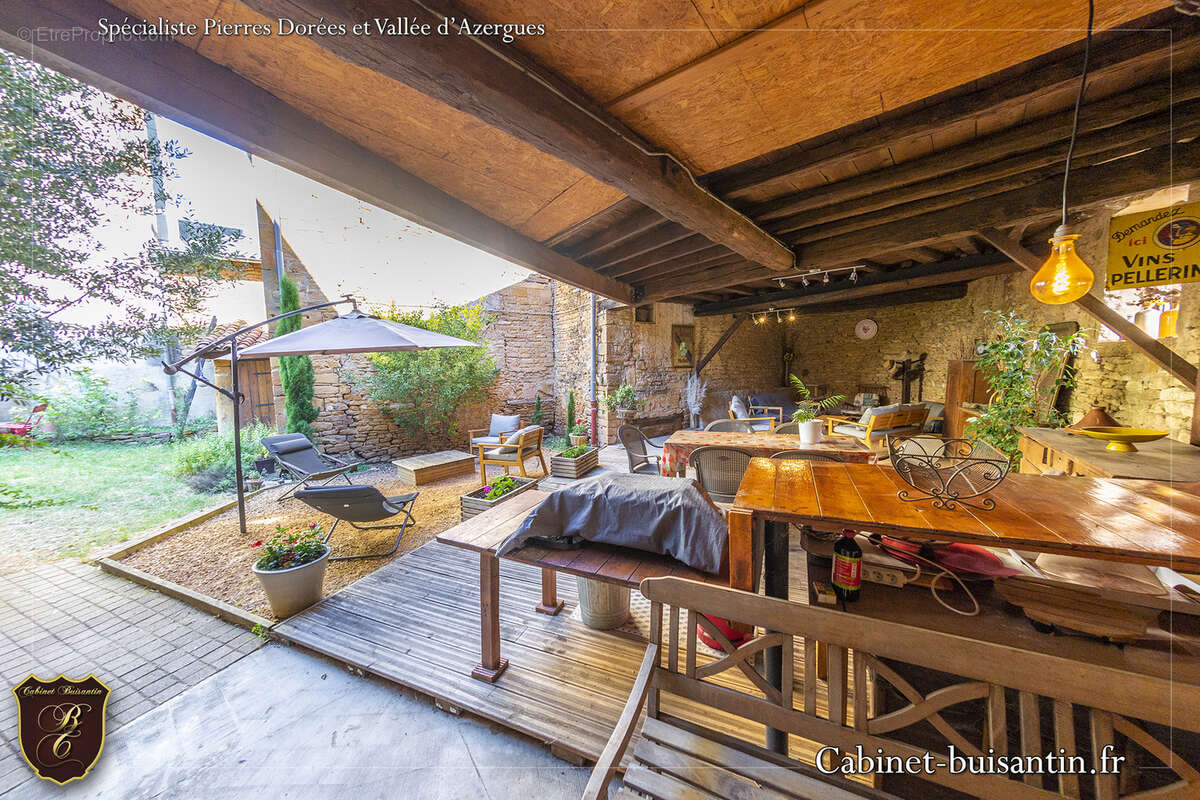 Maison en pierre de caractère : alliance du charme et du potentiel - photo 19