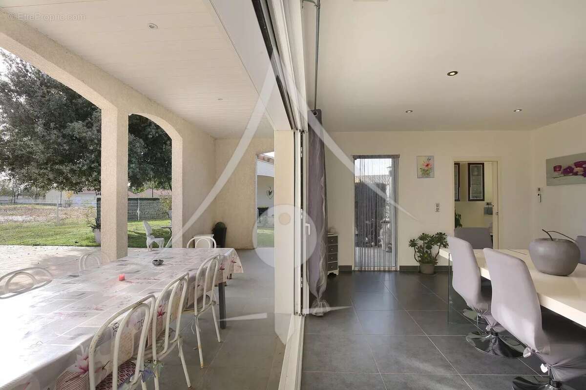 Maison à LAVERNOSE-LACASSE