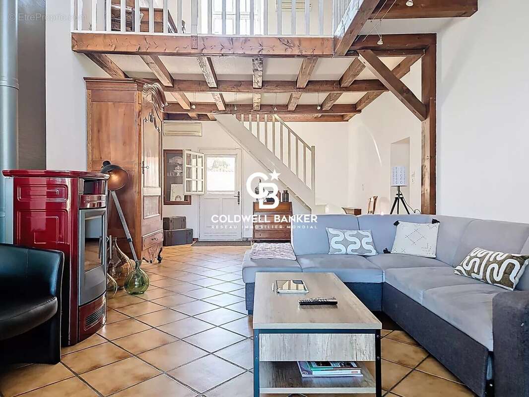 Maison à SAINT-JEAN-D&#039;ANGELY