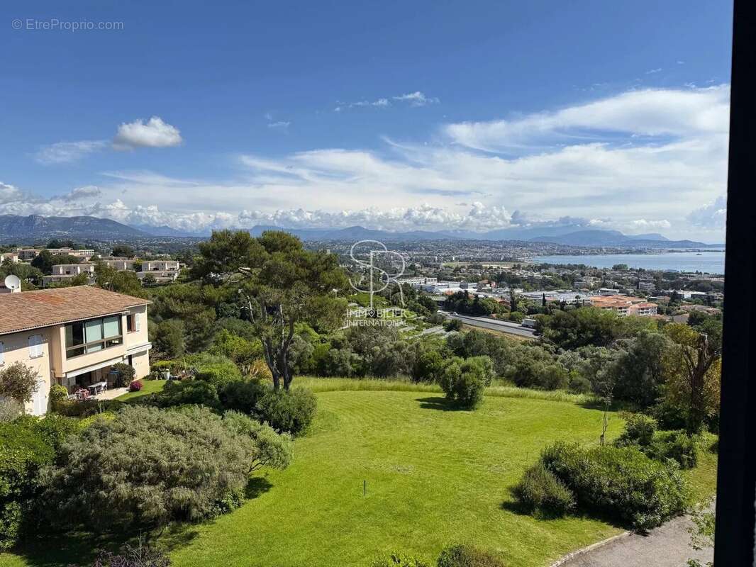 Appartement à VILLENEUVE-LOUBET