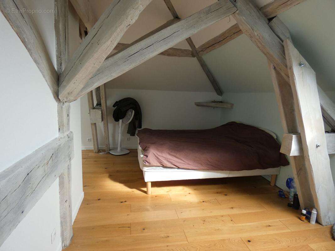 Maison à HOUDAN