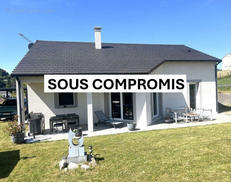 Maison à SAINT-PIERRE-EYNAC