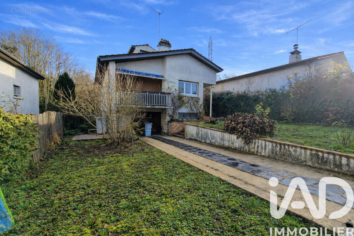 Photo 2 - Maison à BRUNOY