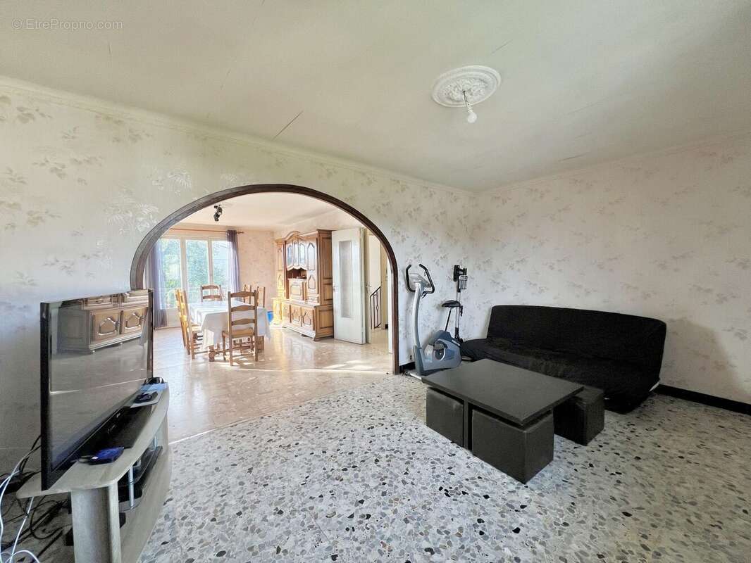 Maison à CHARVIEU-CHAVAGNEUX