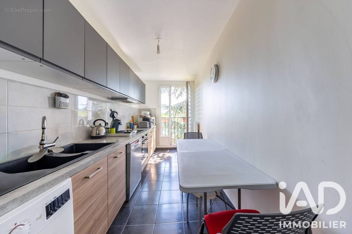 Photo 1 - Appartement à CHEVILLY-LARUE