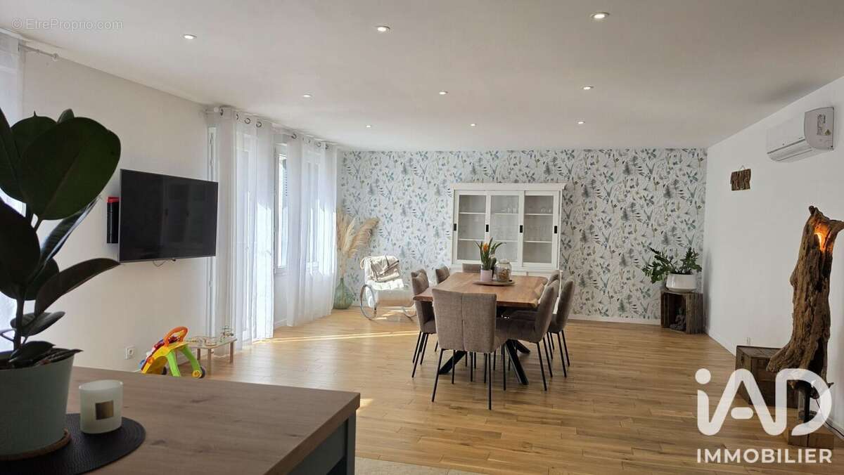 Maison 240 m² à Charrais  - photo 6