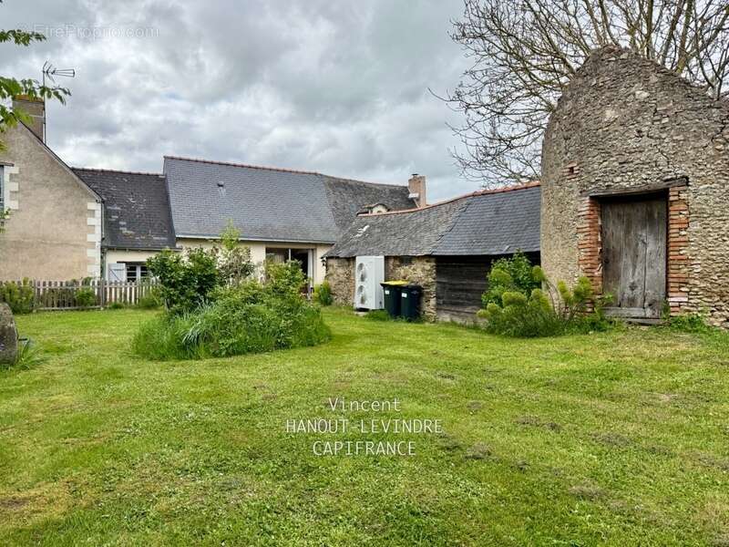 Maison à SOULAIRE-ET-BOURG