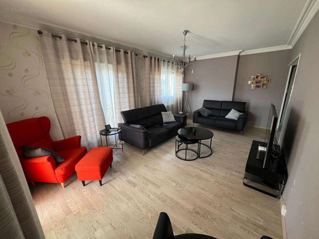 Maison à SAINT-MARCEL-LES-VALENCE