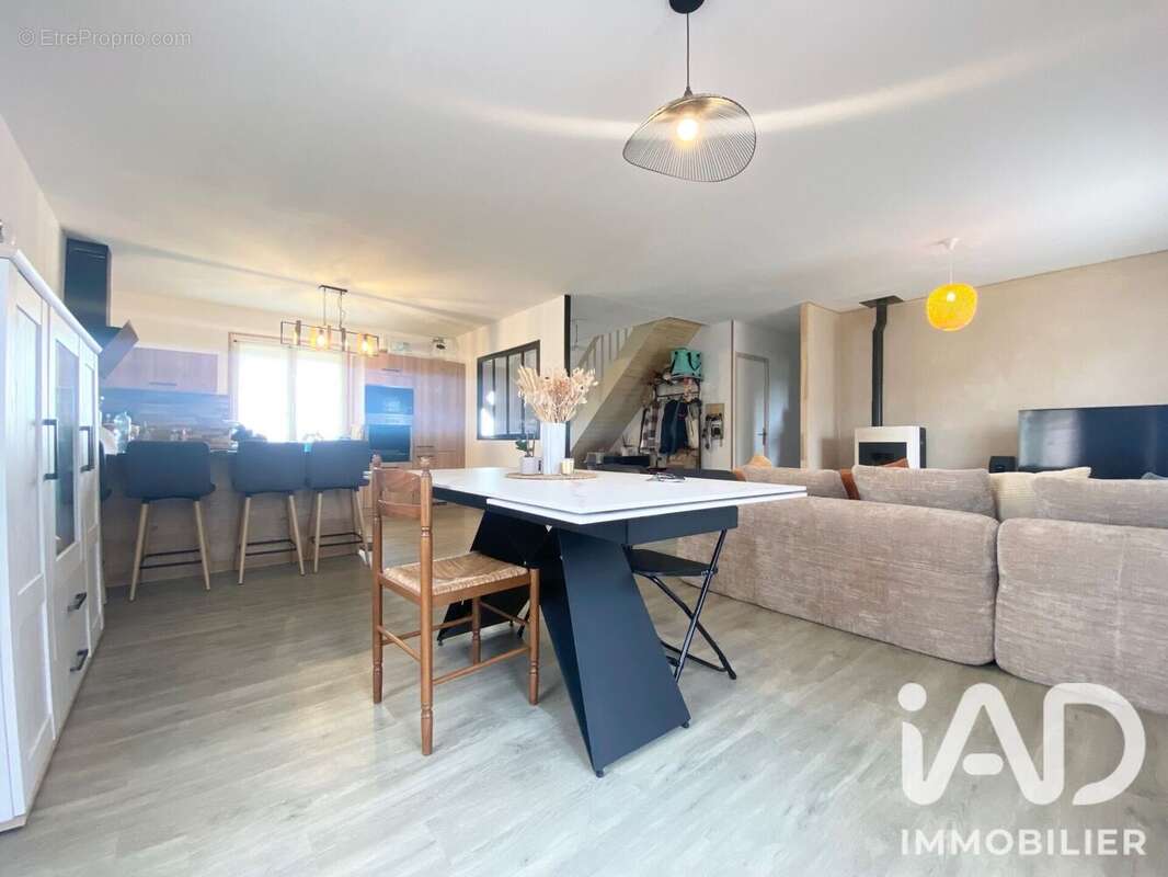 Maison 102 m² à La Loupe  - photo 7