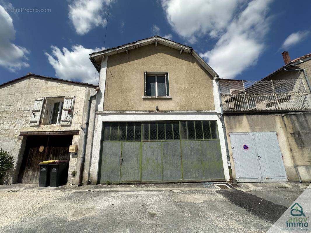 Appartement à LA COURONNE