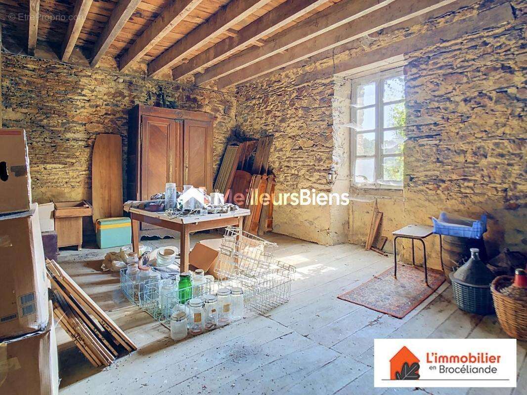 Maison à MAURE-DE-BRETAGNE