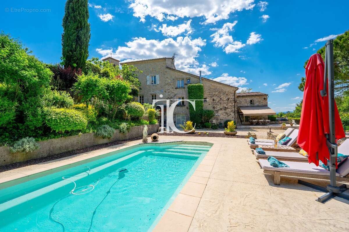 L'ame d'une bastide, le confort moderne  390 m² habitables, jardin de 3 000 m² - photo 2