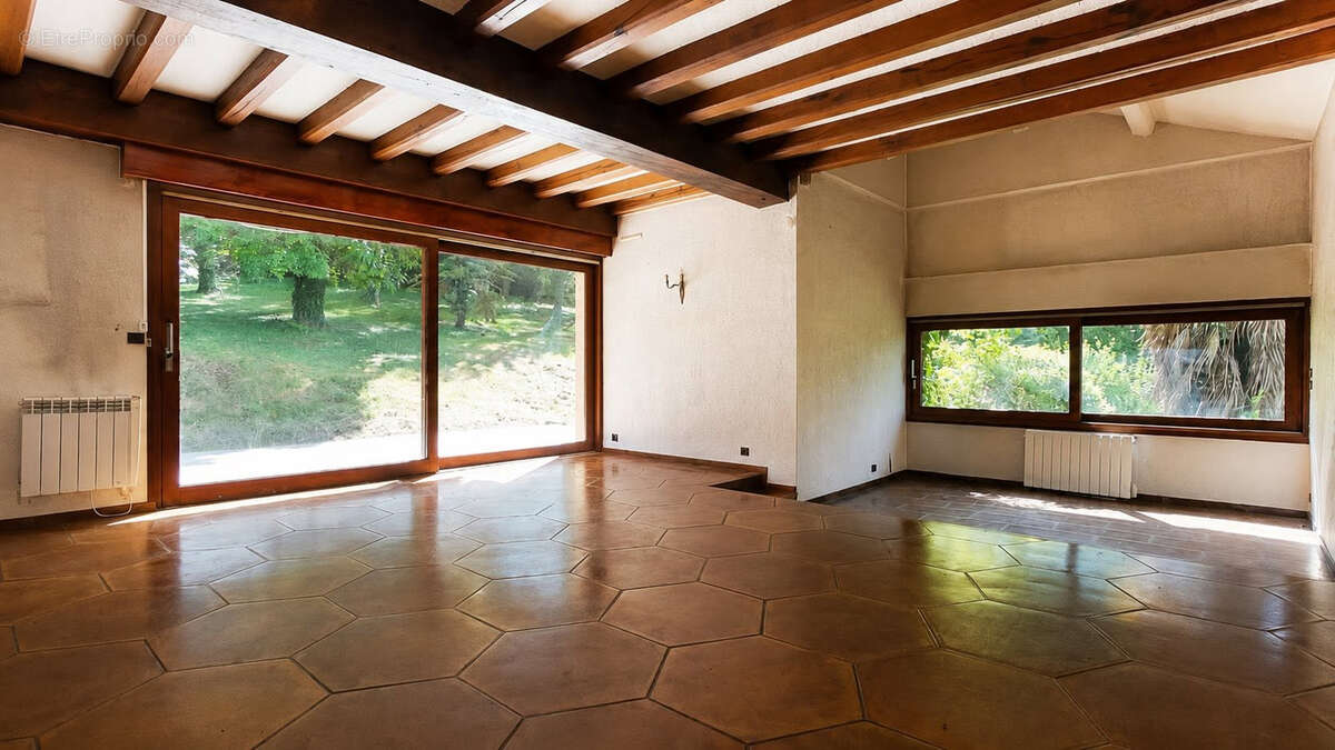 Maison à MEZIERES-SUR-SEINE