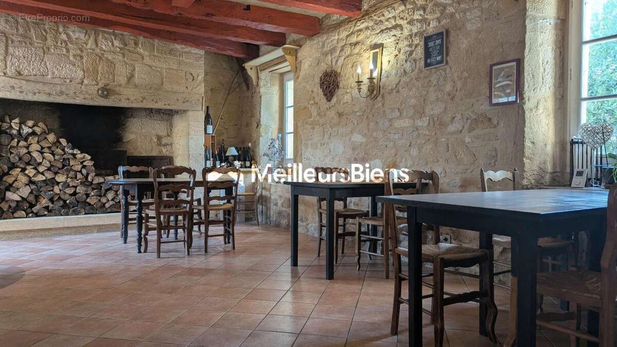 Maison à LA ROQUE-GAGEAC