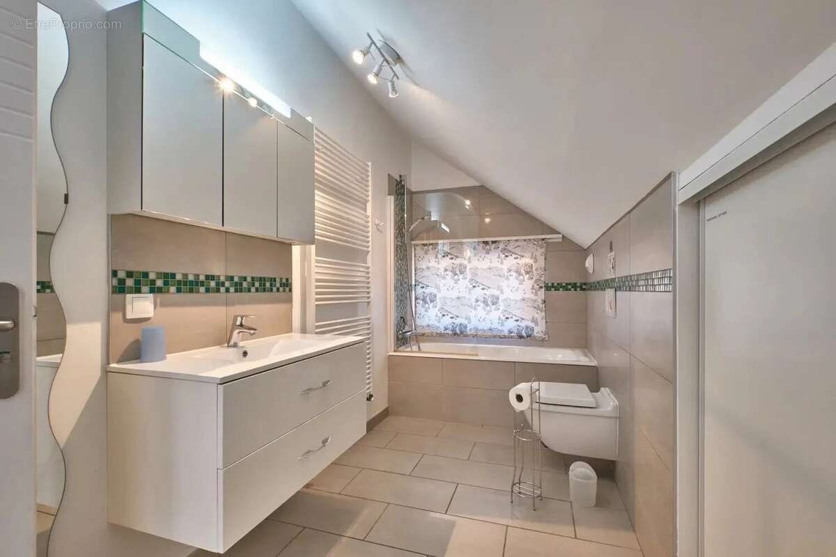 Maison d'architecte composée de deux logements - photo 7