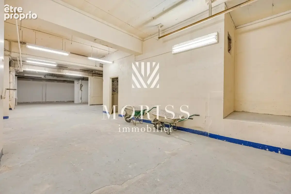 Local commercial de 280 m² – Rue Duhesme – Fort potentiel - photo 13