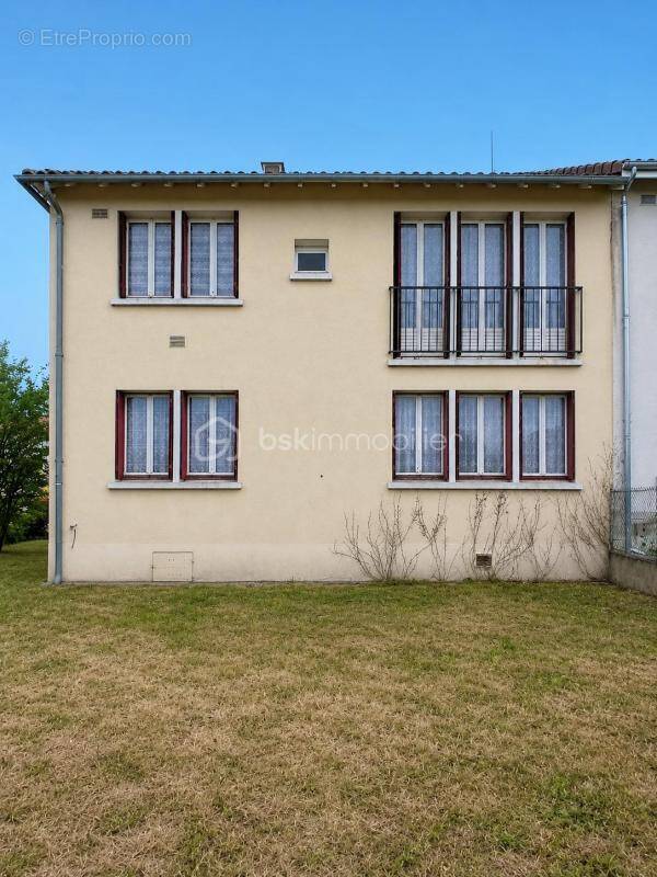 Maison à BELLAC
