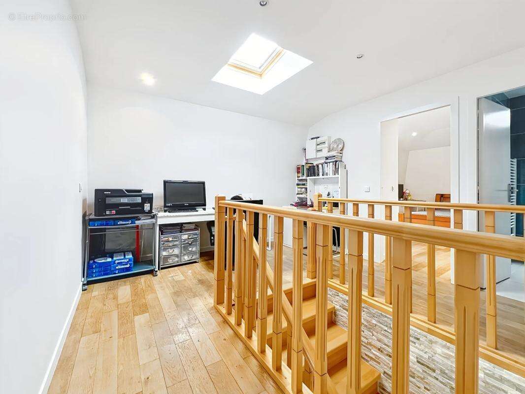 Maison à VAIRES-SUR-MARNE