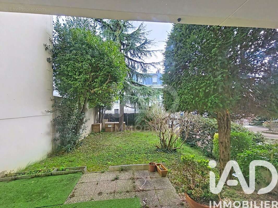 Photo 9 - Appartement à COURBEVOIE