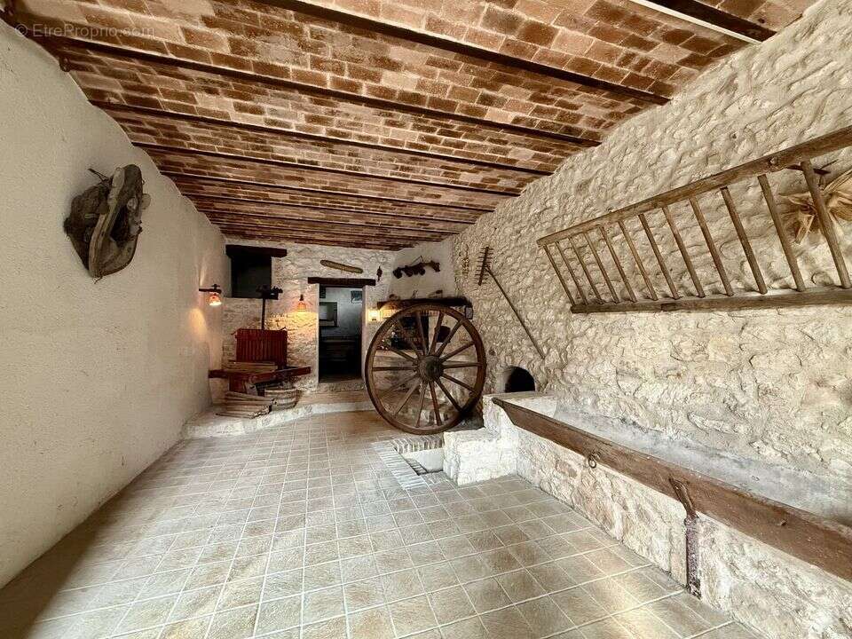 Ensemble immobilier avec maison, grange en pierre et grand - photo 7