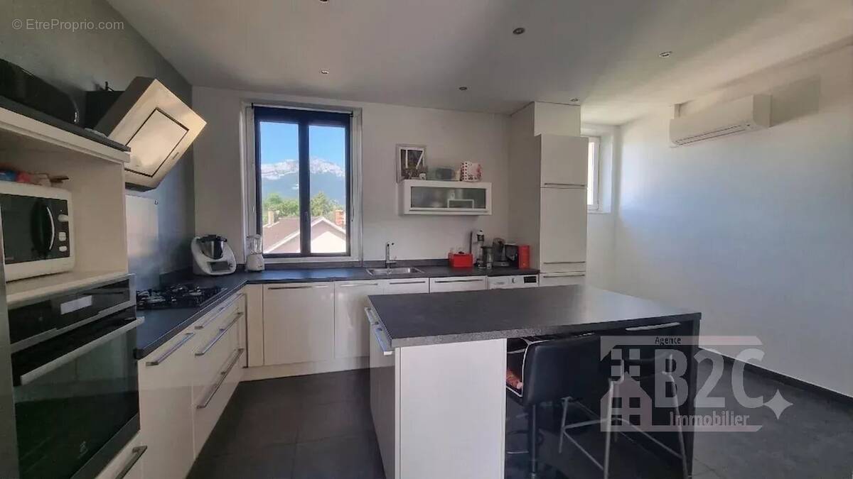 Appartement à SAINT-MARTIN-D'HERES