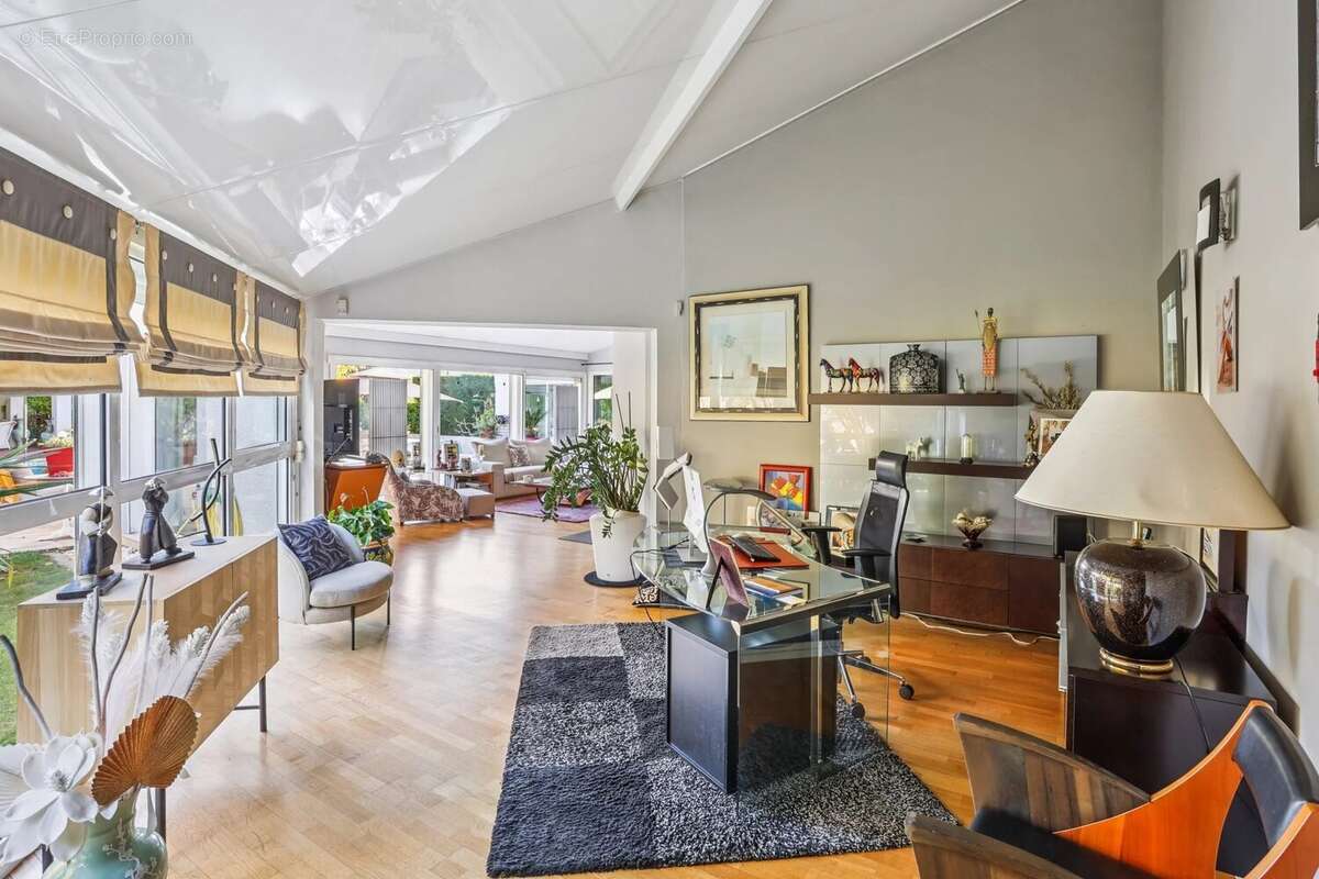 Maison à BOUC-BEL-AIR