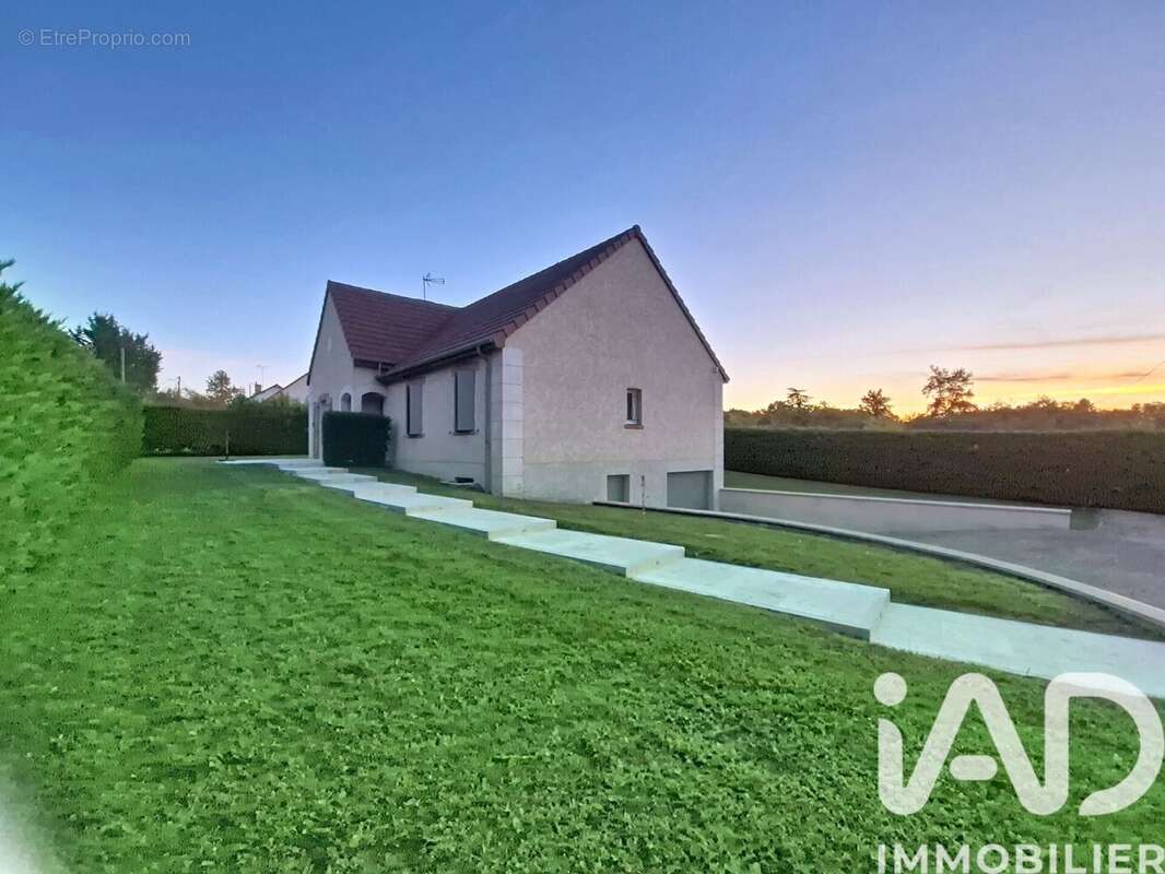 Photo 2 - Maison à VARENNES-CHANGY