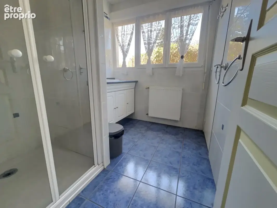 Maison familiale 7 pièces avec hangar et grenier aménageable   Saint-Barthélemy - photo 10