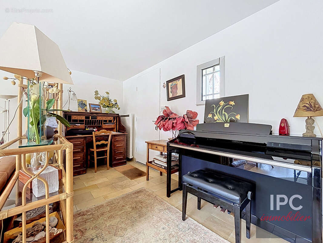 HERBLAY - Pavillon - 135m² - photo 8