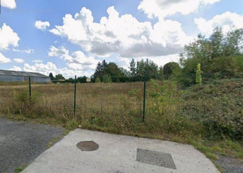 Terrain à CAMPHIN-EN-PEVELE