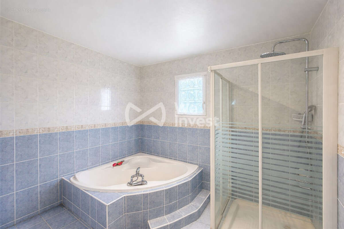 Maison à ESCATALENS