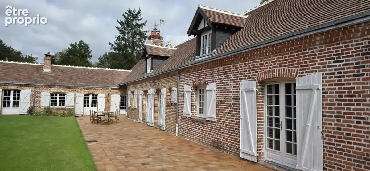 Maison à MARCILLY-EN-VILLETTE