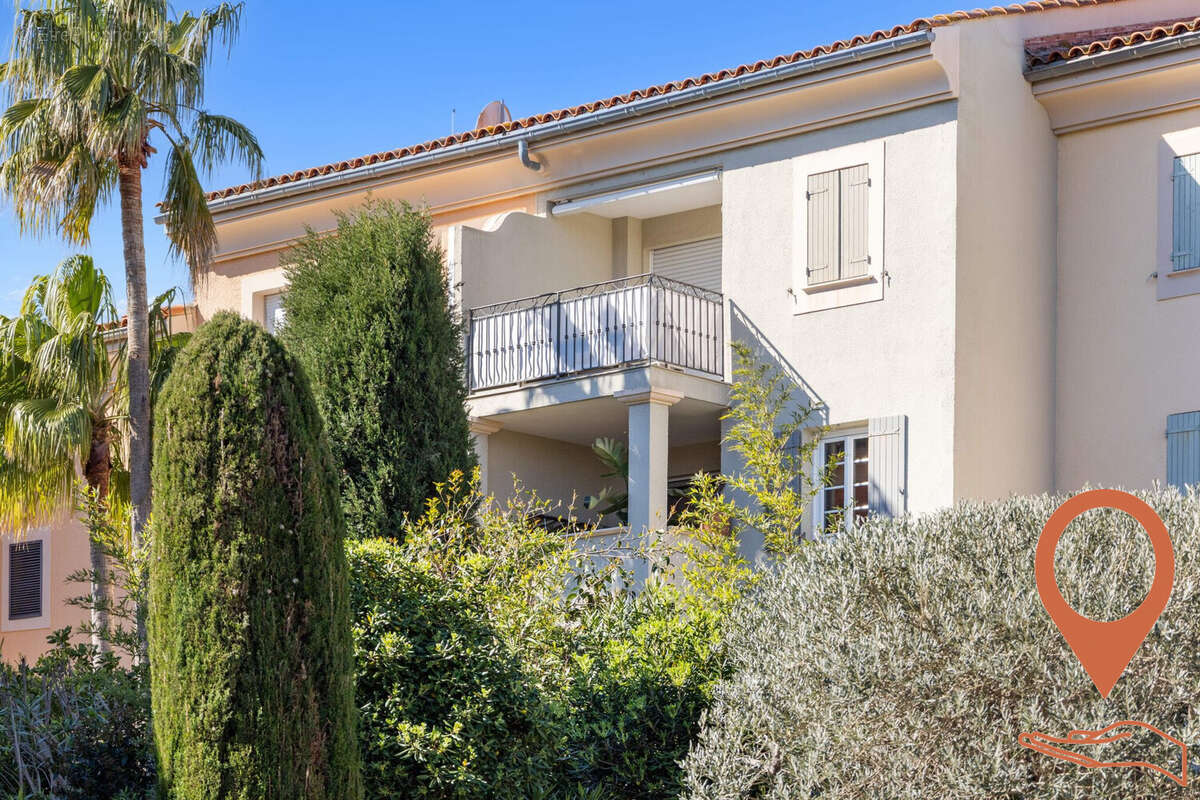 Appartement 62 m² à Saint-Tropez  - photo 2